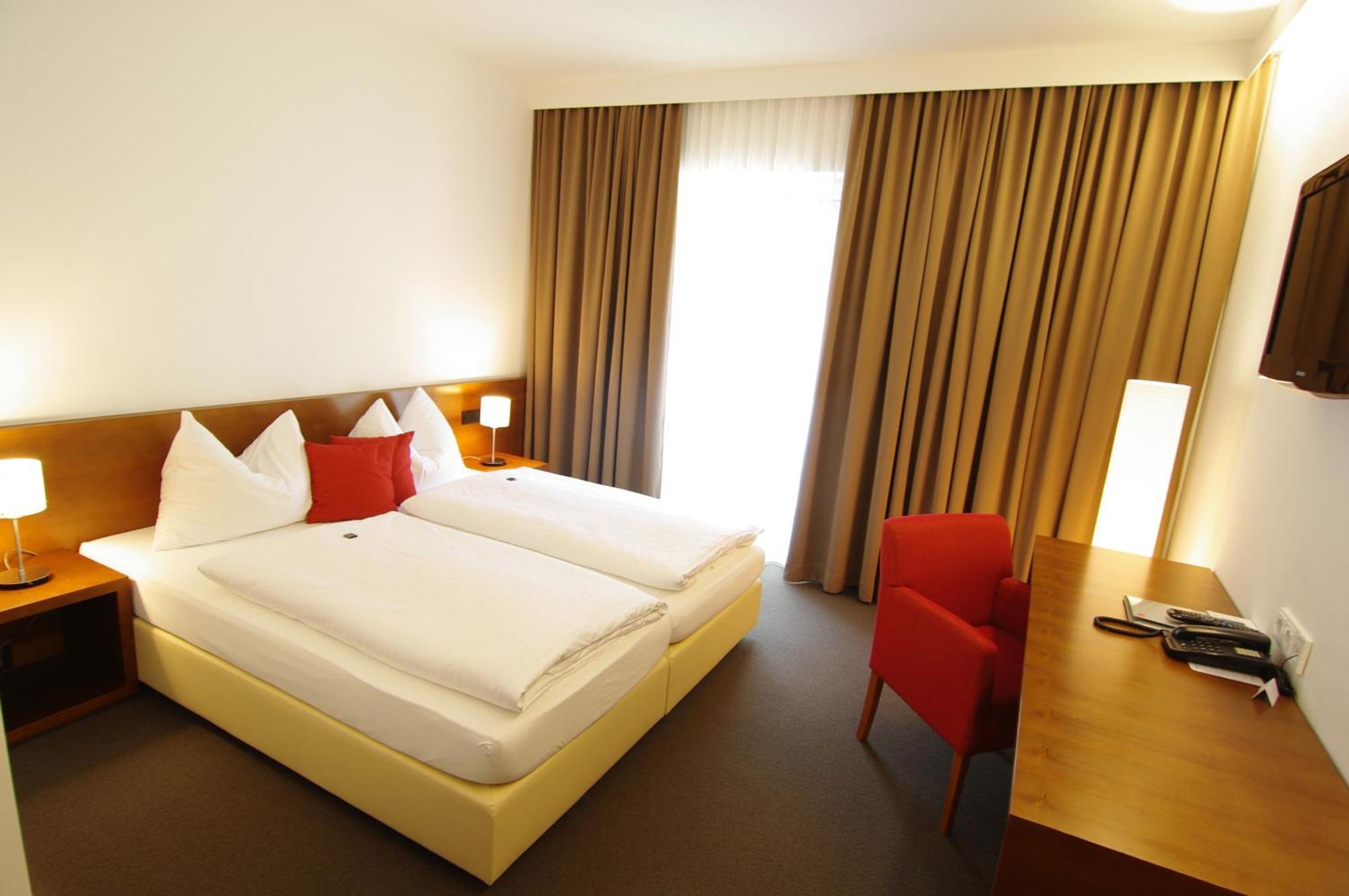 Hotel & Restaurant Christkindlwirt Steyr Rum bild